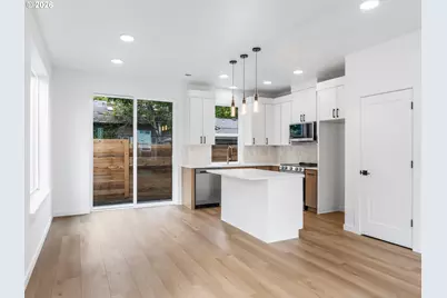 6605 N Seneca St, Portland, OR 97203 - Photo 5
