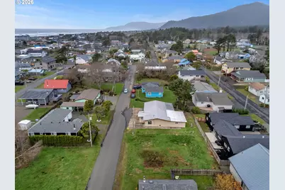 172 S Dolphin St, Rockaway Beach, OR 97136 - Photo 9