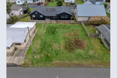 172 S Dolphin St, Rockaway Beach, OR 97136 - Photo 5