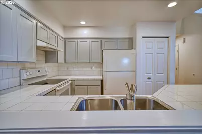 35457 Oakwood Dr, Saint Helens, OR 97051 - Photo 9
