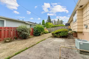 1136 SE 146th Ave, Portland, OR 97233 - Photo 31