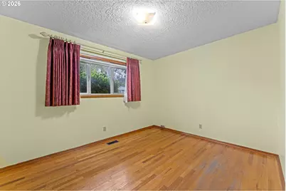 1136 SE 146th Ave, Portland, OR 97233 - Photo 13