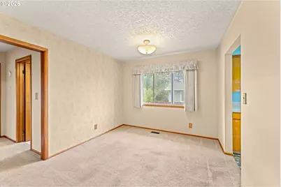 1136 SE 146th Ave, Portland, OR 97233 - Photo 7