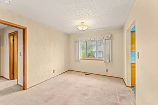1136 SE 146th Ave, Portland, OR 97233 - Photo 7