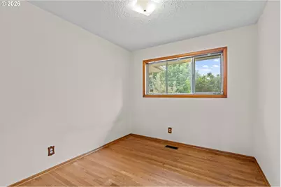 1136 SE 146th Ave, Portland, OR 97233 - Photo 17