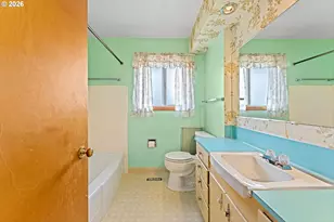 1136 SE 146th Ave, Portland, OR 97233 - Photo 19