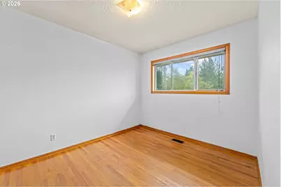 1136 SE 146th Ave, Portland, OR 97233 - Photo 15