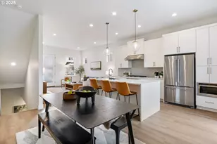 16047 NW Holman Wy, Portland, OR 97229 - Photo 9