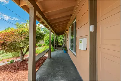 200 SE Evelyn Ave, Gresham, OR 97080 - Photo 5