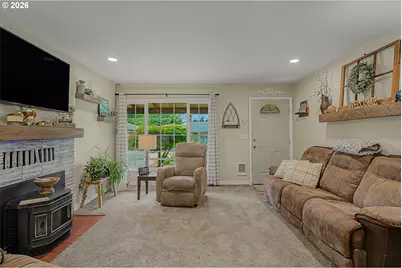 200 SE Evelyn Ave, Gresham, OR 97080 - Photo 9
