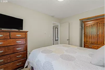 200 SE Evelyn Ave, Gresham, OR 97080 - Photo 25