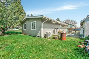 1810 SE Torbank Rd, Milwaukie, OR 97222 - Photo 37