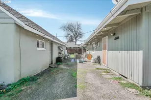 1810 SE Torbank Rd, Milwaukie, OR 97222 - Photo 33