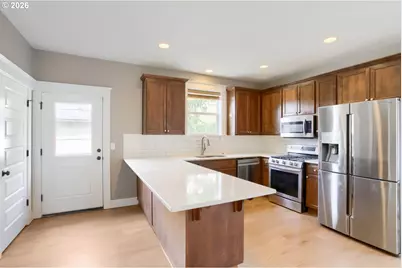 7604 N Washburne Ave, Portland, OR 97217 - Photo 13