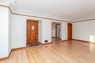 5706 NE 35th Pl, Portland, OR 97211 - Photo 3