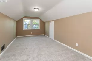 5706 NE 35th Pl, Portland, OR 97211 - Photo 15