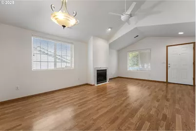 9405 SW Buckingham Pl, Beaverton, OR 97007 - Photo 3