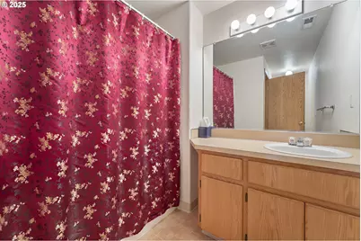 9405 SW Buckingham Pl, Beaverton, OR 97007 - Photo 19