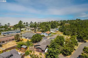 1906 NW Morse Way, Waldport, OR 97394 - Photo 37