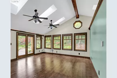 2620 W 22nd Ave, Eugene, OR 97405 - Photo 3