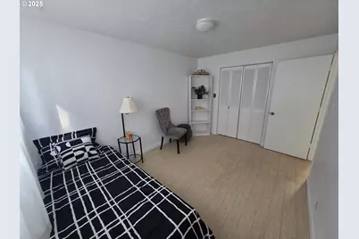 894 E 35th Ave, Eugene, OR 97405 - Photo 19