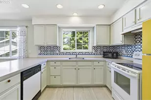 2712 SE Lakewood Dr, Milwaukie, OR 97222 - Photo 9