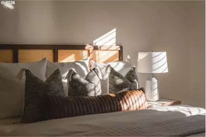 1930 NW Irving St NW #401, Portland, OR 97209 - Photo 19