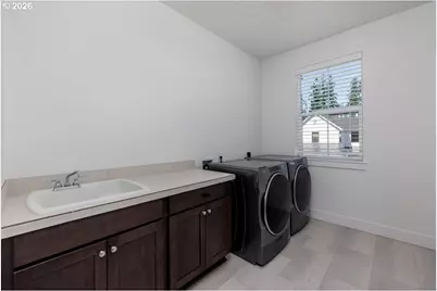 2751 Dahlia Dr, West Linn, OR 97068 - Photo 37