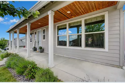 2307 E 6th St, La Center, WA 98629 - Photo 3