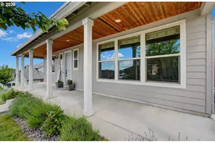 2307 E 6th St, La Center, WA 98629 - Photo 3