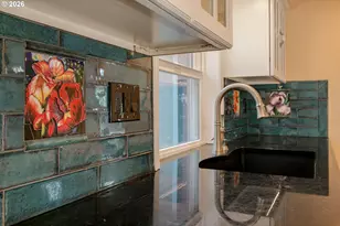 715 Ellsworth St, Eugene, OR 97402 - Photo 9