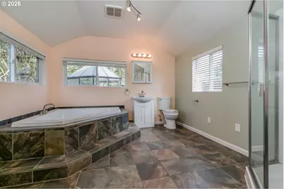 715 Ellsworth St, Eugene, OR 97402 - Photo 11