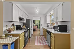 160 W Berkeley St, Gladstone, OR 97027 - Photo 9