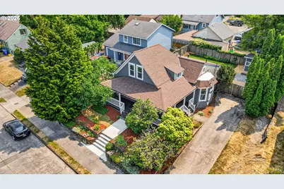 2006 NE Liberty St, Portland, OR 97211 - Photo 5