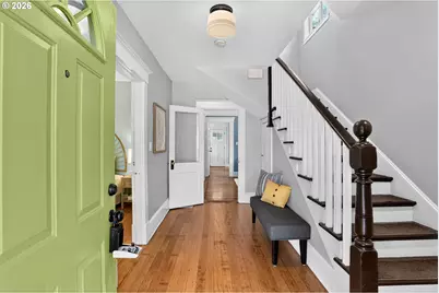 2006 NE Liberty St, Portland, OR 97211 - Photo 9