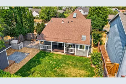 2006 NE Liberty St, Portland, OR 97211 - Photo 41