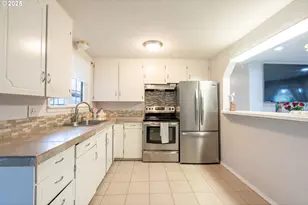 2440 NE Vallejo St, Salem, OR 97301 - Photo 7