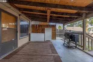 417 E 13th St, The Dalles, OR 97058 - Photo 9