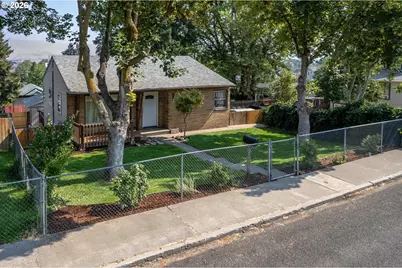 417 E 13th St, The Dalles, OR 97058 - Photo 23