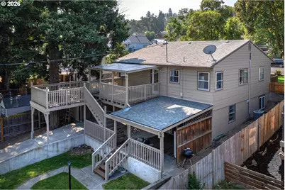 417 E 13th St, The Dalles, OR 97058 - Photo 3