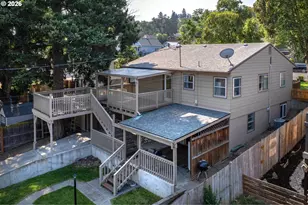 417 E 13th St, The Dalles, OR 97058 - Photo 3