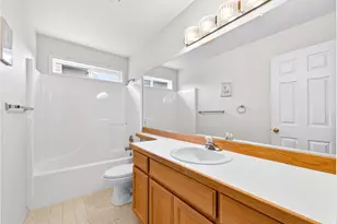 8955 SW Iowa Dr, Tualatin, OR 97062 - Photo 33