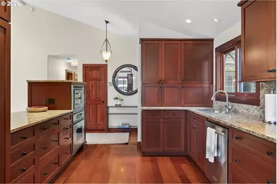 17907 Cardinal Dr, Lake Oswego, OR 97034 - Photo 19