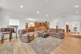 3825 Brighton Ave, Eugene, OR 97405 - Photo 3