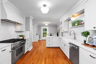 1923 SE 50th Ave, Portland, OR 97215 - Photo 11