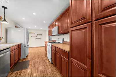 22020 S Leslie Ave, Beavercreek, OR 97004 - Photo 9