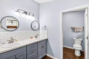 6825 SW Rollingwood Dr, Beaverton, OR 97008 - Photo 17