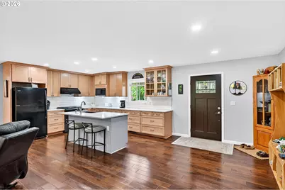 6825 SW Rollingwood Dr, Beaverton, OR 97008 - Photo 5