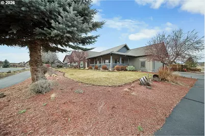 147 NW Saddlehorn Ct, Prineville, OR 97754 - Photo 1