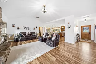 147 NW Saddlehorn Ct, Prineville, OR 97754 - Photo 7